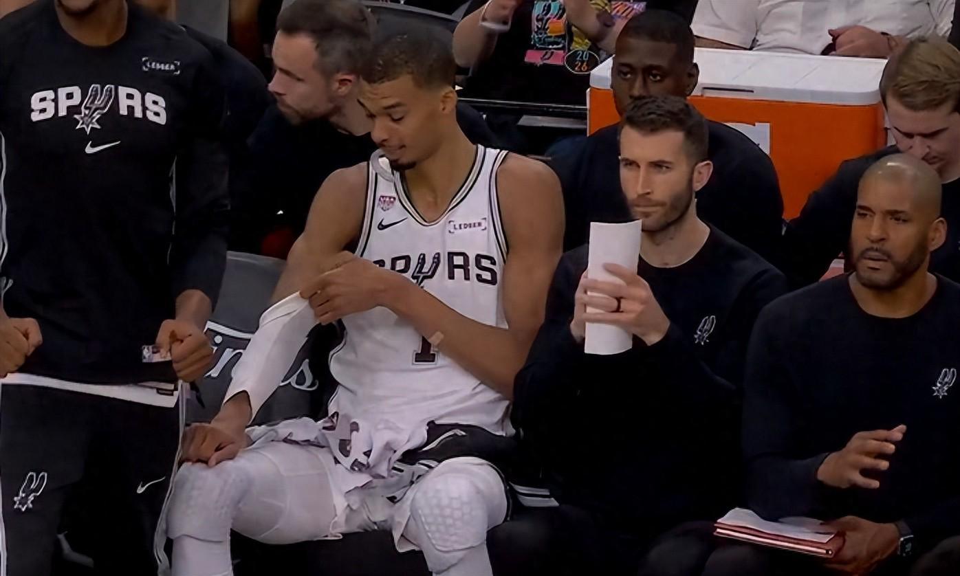 开云体育下载网址-NBA总决赛G2:福克斯反弹,唐斯压制文班,托尼兄弟助力马刺